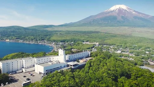 富士山と湖を望むリゾート　ホテル　マウント富士
